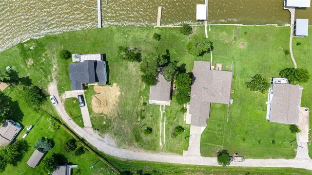 784 W Cattle Drive, Onalaska, TX 77360