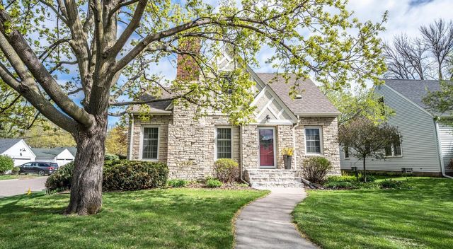 1513 Hoyt Avenue W, Falcon Heights, MN 55108