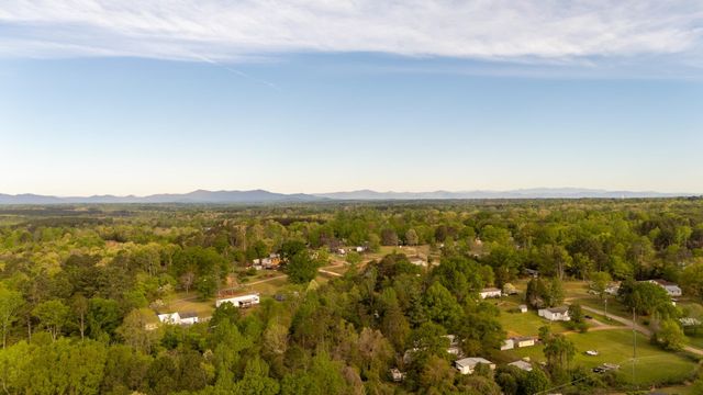 372 Long Branch Road, Chesnee, SC 29323