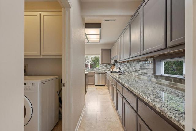 1258 De Cunha Court, Salinas, CA 93906