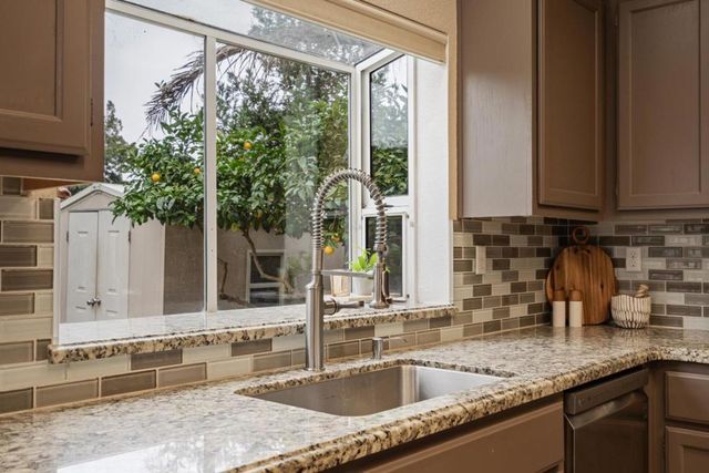 1258 De Cunha Court, Salinas, CA 93906