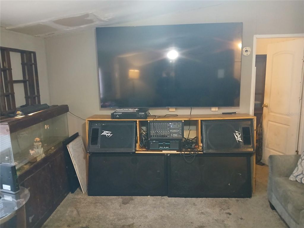 Image 15 of property listing at 136 POWERLINE ROAD, Melrose, FL 32666