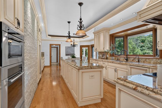 373 Caterina Hts, Concord, MA 01742