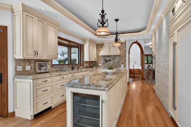 373 Caterina Hts, Concord, MA 01742