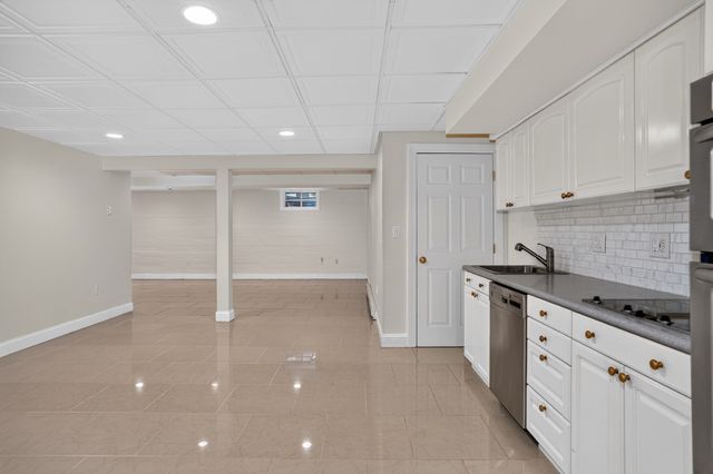 373 Caterina Hts, Concord, MA 01742