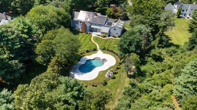 373 Caterina Hts, Concord, MA 01742