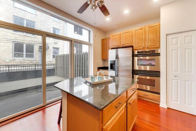 1326 S Indiana Parkway, Chicago, IL 60605