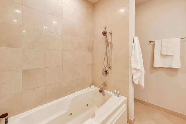 1326 S Indiana Parkway, Chicago, IL 60605