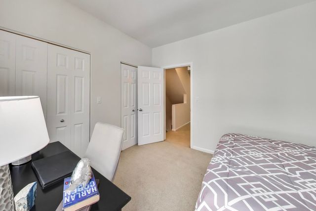 1326 S Indiana Parkway, Chicago, IL 60605