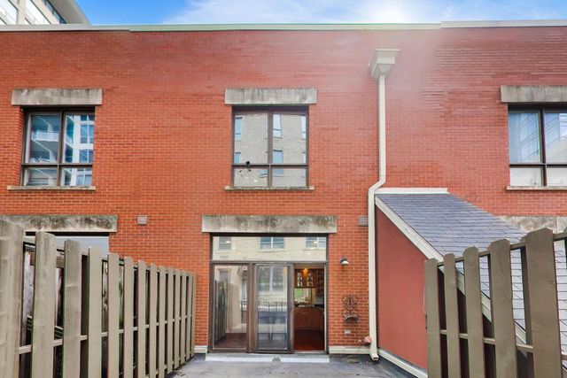 1326 S Indiana Parkway, Chicago, IL 60605