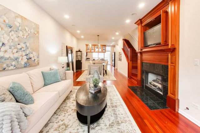 1326 S Indiana Parkway, Chicago, IL 60605
