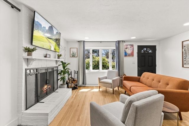 53 Cochato Park, Randolph, MA 02368