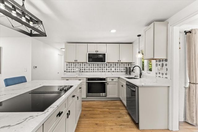 53 Cochato Park, Randolph, MA 02368