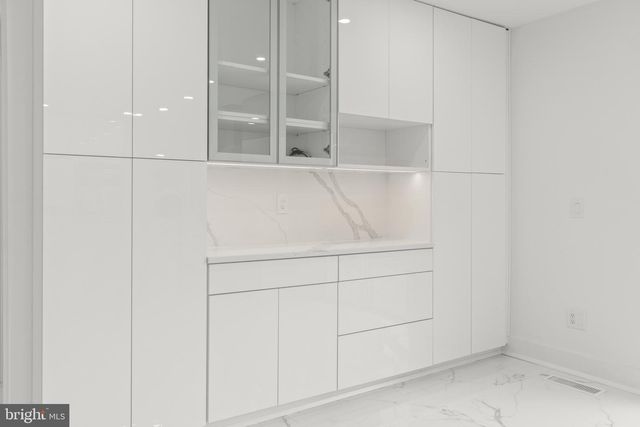 811 N BURGHLEY AVE, Ventnor City, NJ 08406