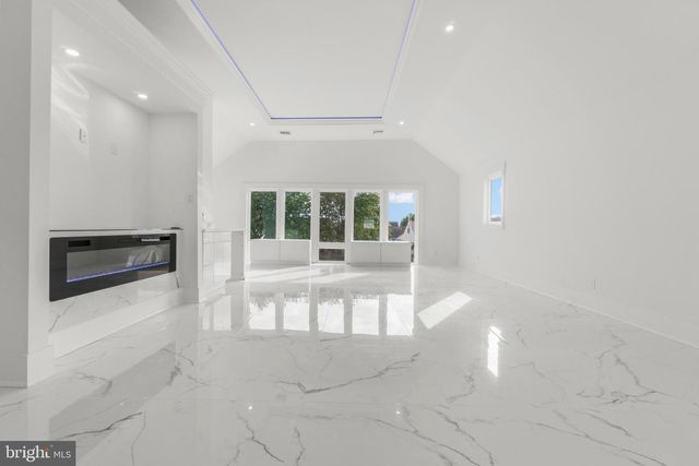 811 N BURGHLEY AVE, Ventnor City, NJ 08406