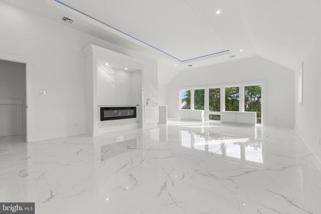 811 N BURGHLEY AVE, Ventnor City, NJ 08406