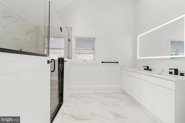 811 N BURGHLEY AVE, Ventnor City, NJ 08406