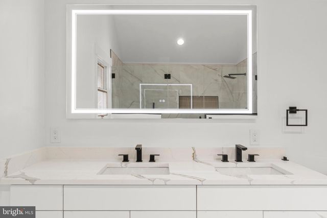 811 N BURGHLEY AVE, Ventnor City, NJ 08406