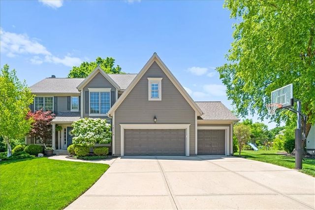 14116 Richards Street, Overland Park, KS 66221