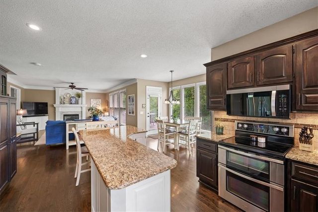 14116 Richards Street, Overland Park, KS 66221