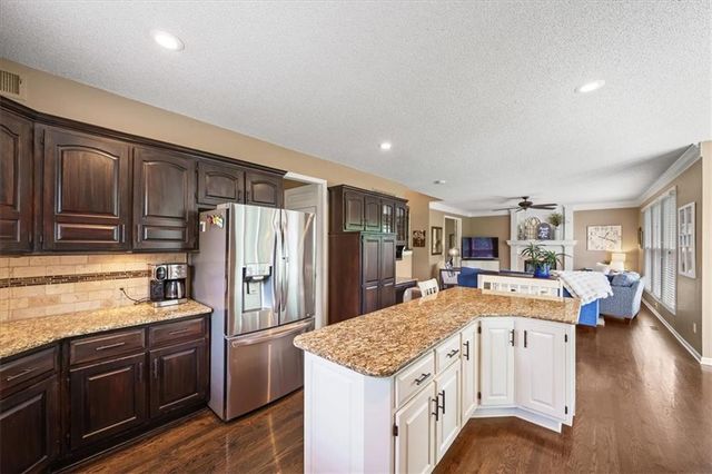 14116 Richards Street, Overland Park, KS 66221