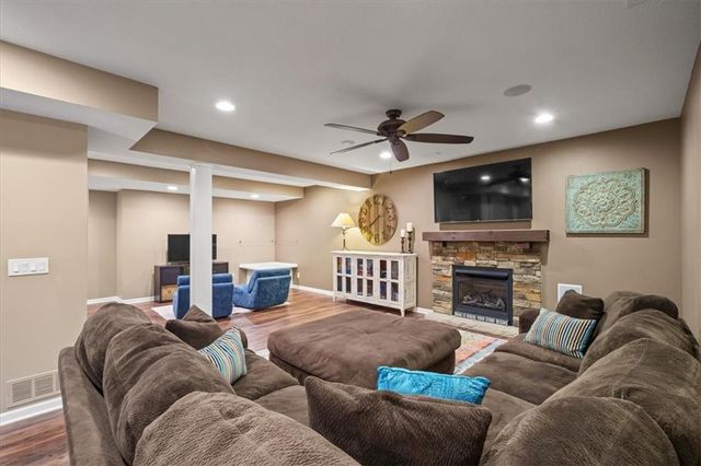 14116 Richards Street, Overland Park, KS 66221