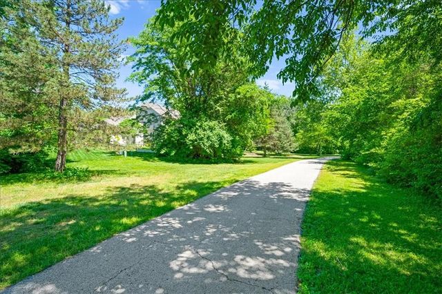 14116 Richards Street, Overland Park, KS 66221