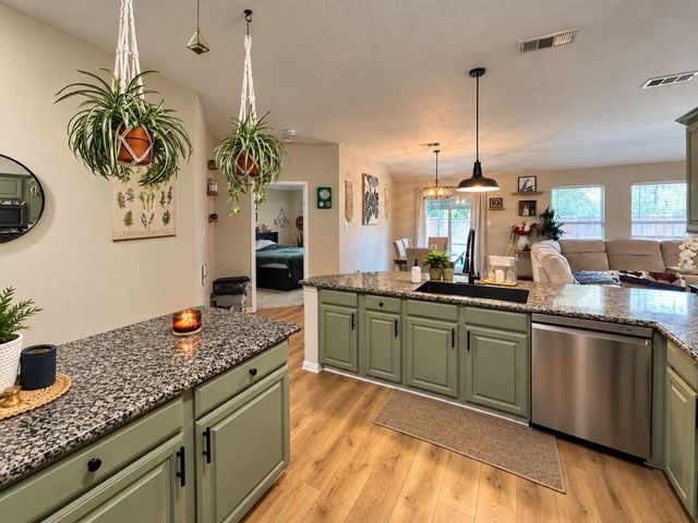 7616 Sunburst Trail, Denton, TX 76210