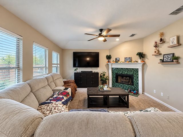 7616 Sunburst Trail, Denton, TX 76210