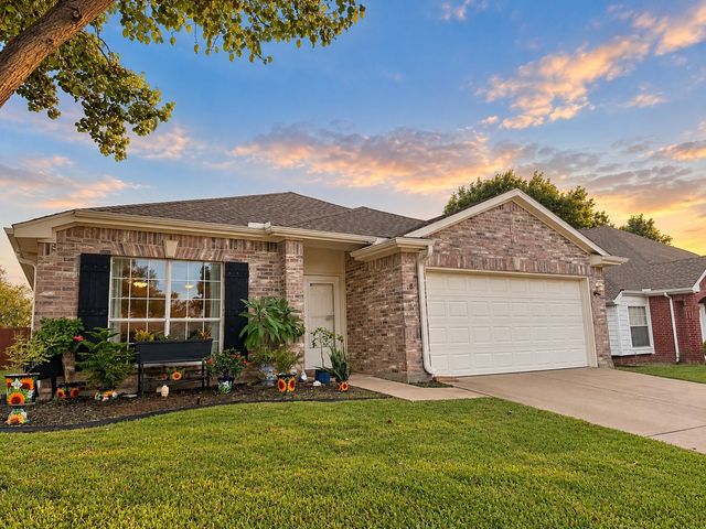 7616 Sunburst Trail, Denton, TX 76210