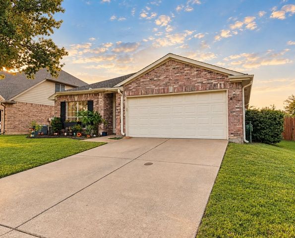7616 Sunburst Trail, Denton, TX 76210