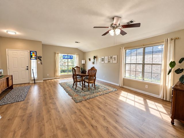 7616 Sunburst Trail, Denton, TX 76210