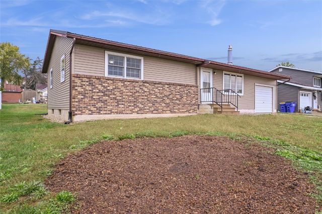 201 Grove Street, Shellsburg, IA 52332