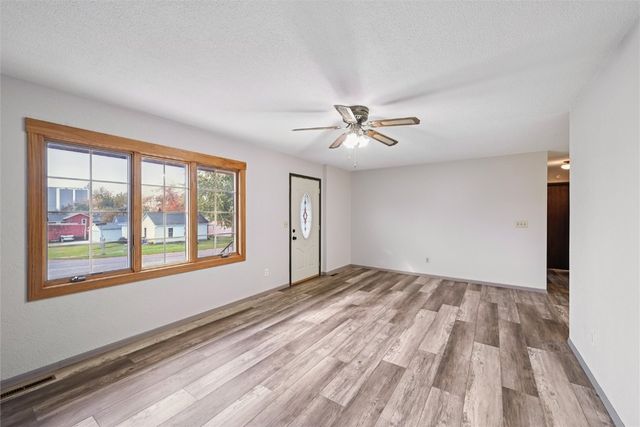 201 Grove Street, Shellsburg, IA 52332