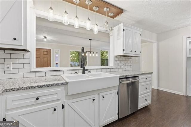 1988 Elmwood Circle, Snellville, GA 30078