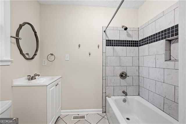 1988 Elmwood Circle, Snellville, GA 30078