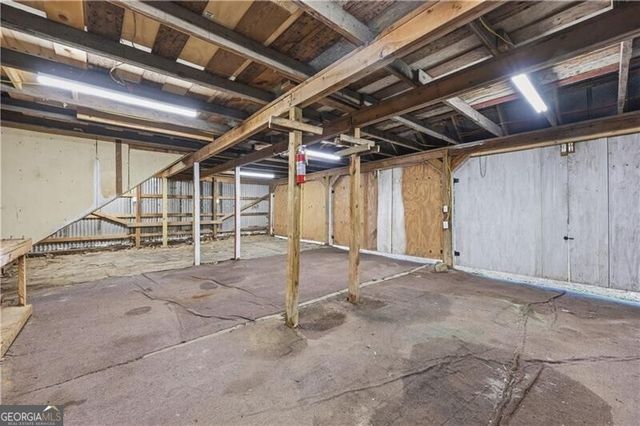 1988 Elmwood Circle, Snellville, GA 30078