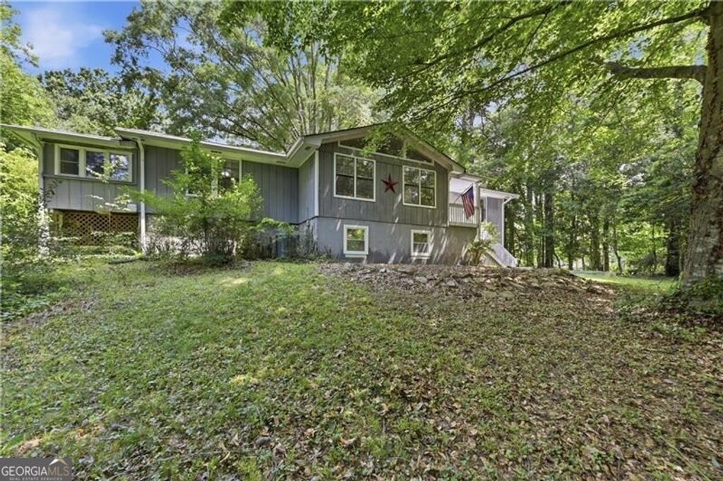 1988 Elmwood Circle, Snellville, GA 30078