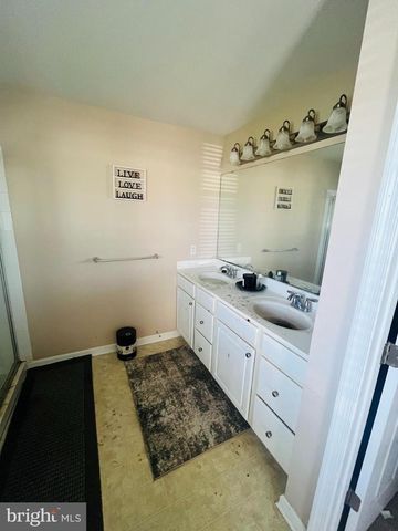 1106 EXPOSITION DR, Williamstown, NJ 08094