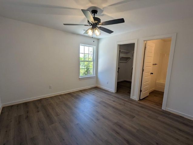 990 N Crater Avenue A, Fayetteville, AR 72704