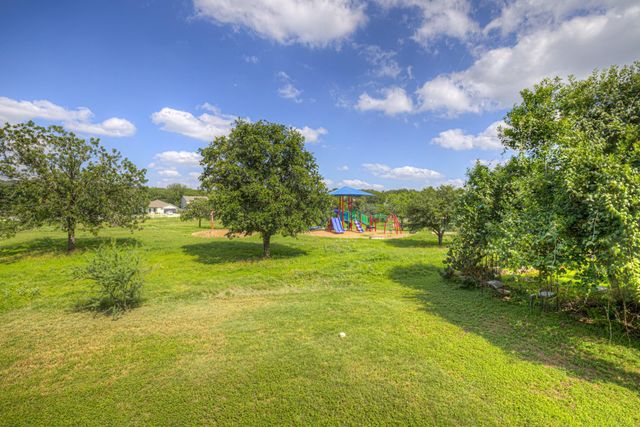 2047 Lisa LN, San Marcos, TX 78666