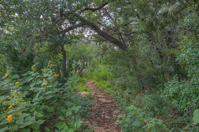 2047 Lisa LN, San Marcos, TX 78666