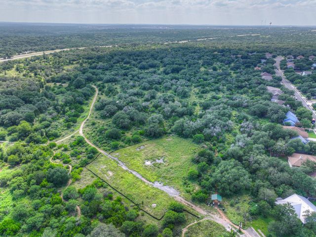 2047 Lisa LN, San Marcos, TX 78666
