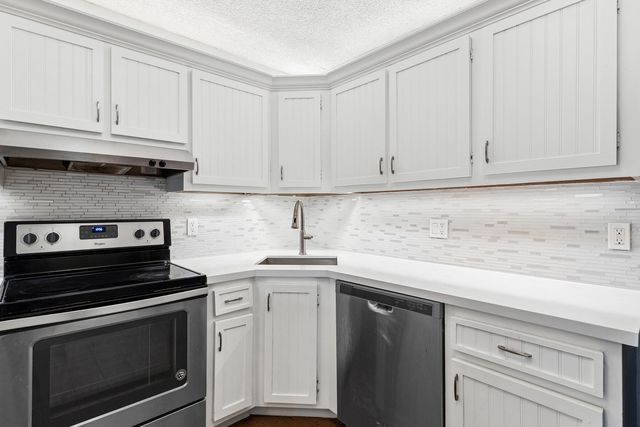 3560 Pine Tree Court B-1, Greenacres, FL 33463