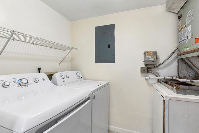 3560 Pine Tree Court B-1, Greenacres, FL 33463