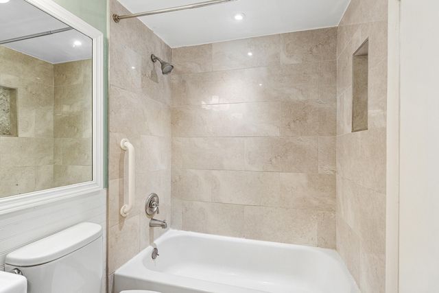 3560 Pine Tree Court B-1, Greenacres, FL 33463