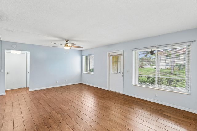 3560 Pine Tree Court B-1, Greenacres, FL 33463