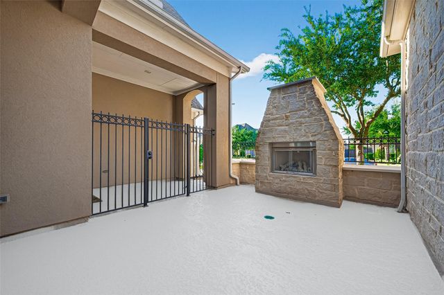 715 Suncatcher Circle, Richmond, TX 77406