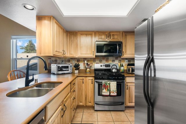 5139 Saratoga Place NW, Albuquerque, NM 87120