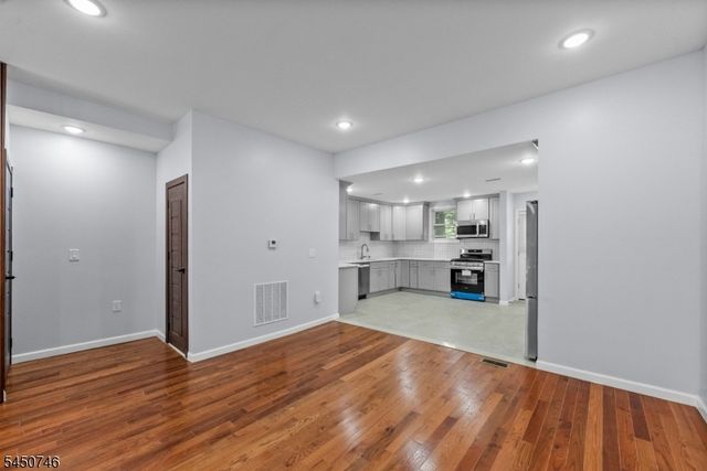 100 Atlantic St, Jersey City, NJ 07304